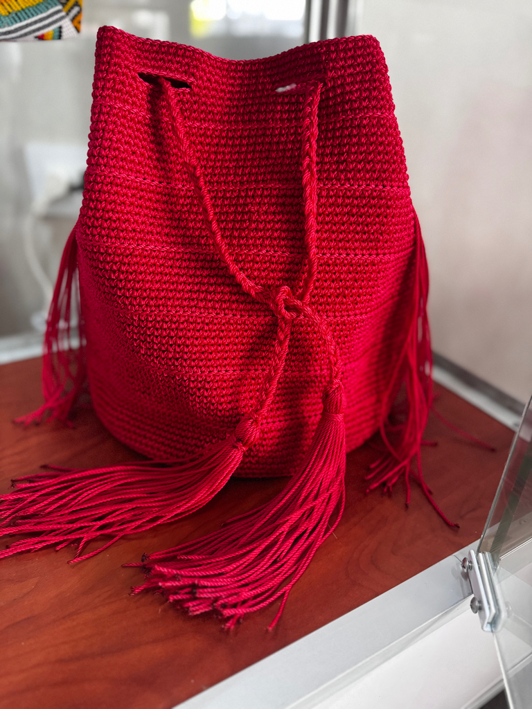 BOLSA TEJIDA A MANO GRANDE 