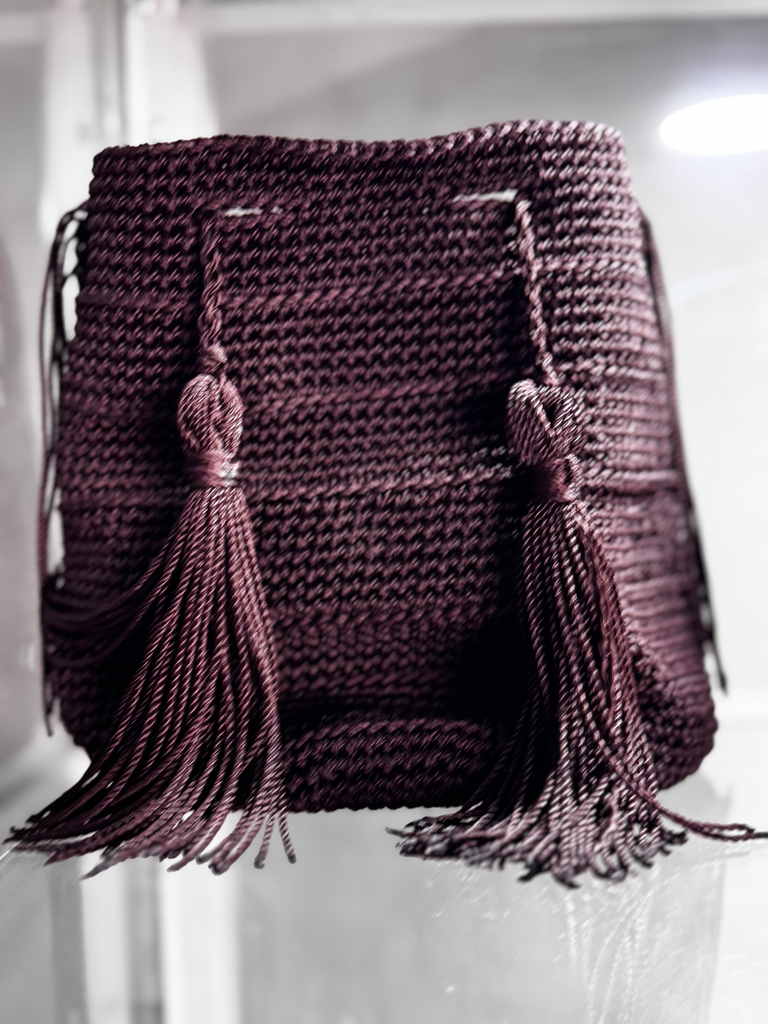 BOLSA TEJIDA A MANO MEDIANA CAFE